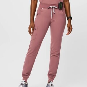 Figs Zamora Jogger Scrub Bottoms in Mauve (Small)